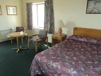 Oasis Motel by the Falls
