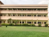 Hotel Marjorie `Y` Hotels in Tema
