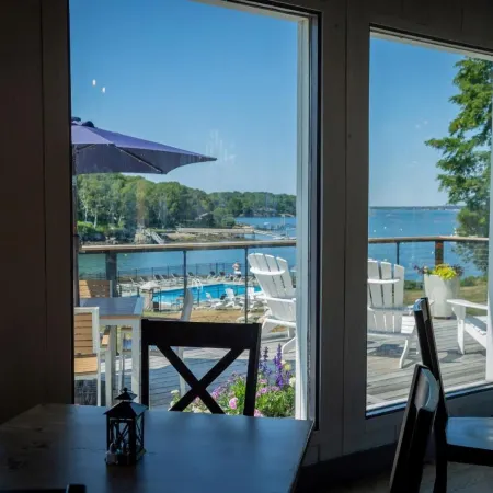 Smuggler's Cove Inn