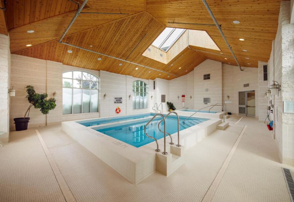 3. 더 브루스 호텔..