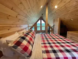 Cozy 1 Bedroom Cabin in the Heart of Jonesborough
