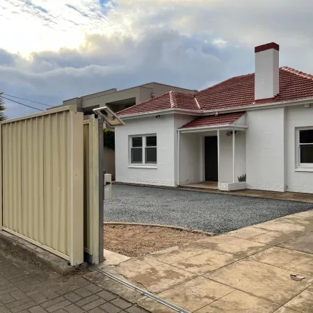 Tasha's Duplex on Muller