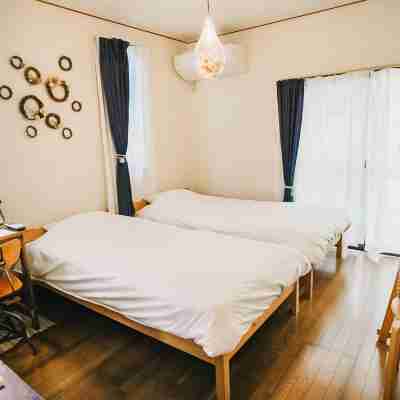 Tipy Records Inn Hanare Rooms