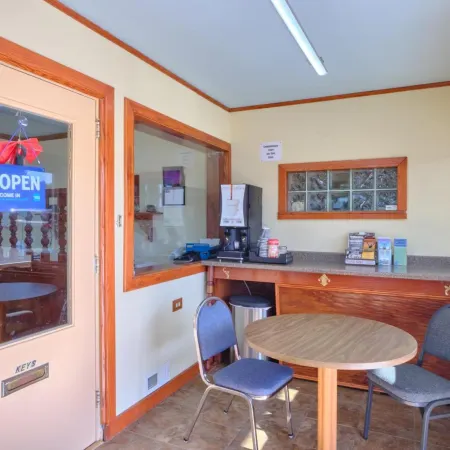 Economy Inn
