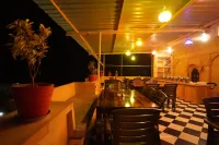 Hotel Vasshifa Palace - بار
