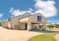 Motel 6 Elkhart, IN - 2-Star