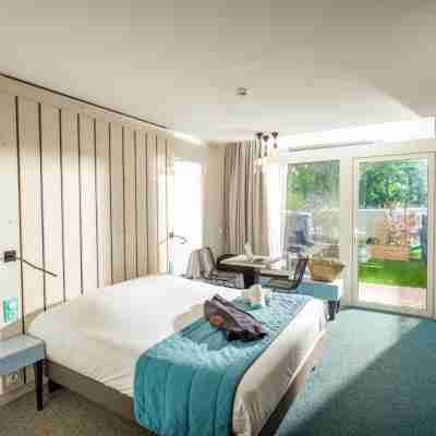 Logis Hôtel Operalia les pins Rooms