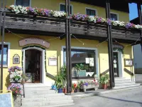 Gasthof-Metzgerei-Pension Schierlitz Hotels in Chammünster