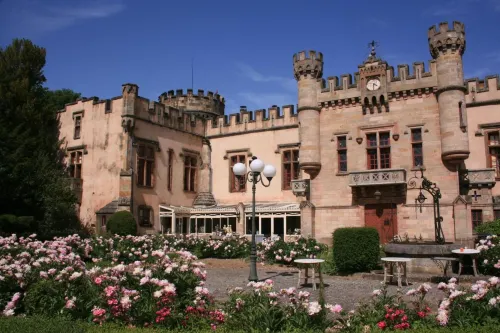 Château de la Grange Fort Hotels in Le Broc