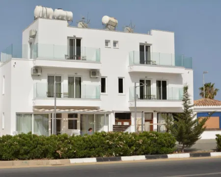 普羅提雅思瑪爾套房酒店 布達拉斯酒店