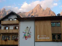 Albergo Centrale Hotels in Siror