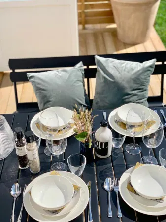 Easy Livin' Apartment Hotel Отели рядом со станцией Ваксджо- станция