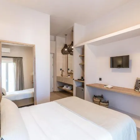 Hotel Eucalyptus Отели рядом с достопримечательностью «Пляж Монолитос»