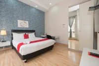 RedDoorz Premium near RS Pondok Indah Hotel di Jakarta Selatan