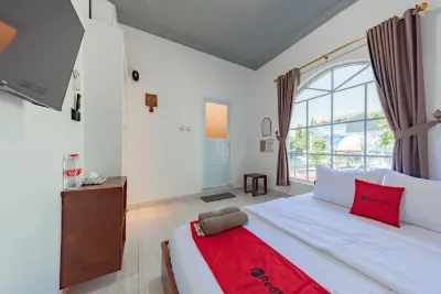 RedDoorz @ Niagara Waterpark Hotels in Jatiluhur