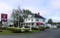 Carriage House Motel Cottages & Suites