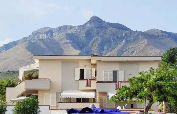 多慕斯霍米亞公寓