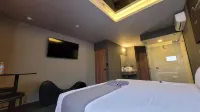 4Play Motel