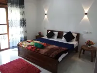 Jungle House Hotels in Unawatuna