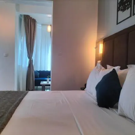 Hotel Golden H Отели в г. Беджаия