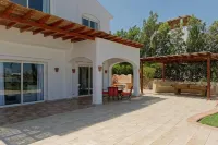 White Villa with open lagoon view - Villaer
