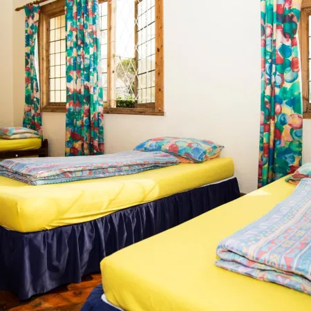 Jikeleza Lodge Отели рядом с достопримечательностью «Форт Фредерик»