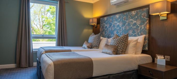 Nevis Bank Inn Hotele w: Fort William