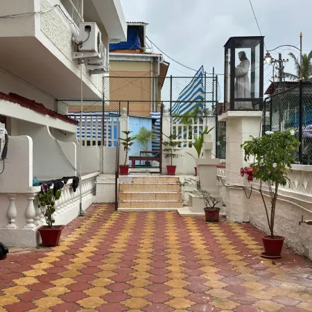 Holiday Beach Resort