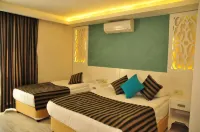 Aura Boutique Hotel - balcony