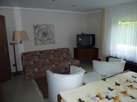 Hotel Heidehaus Отели в г. Менхенгладбах