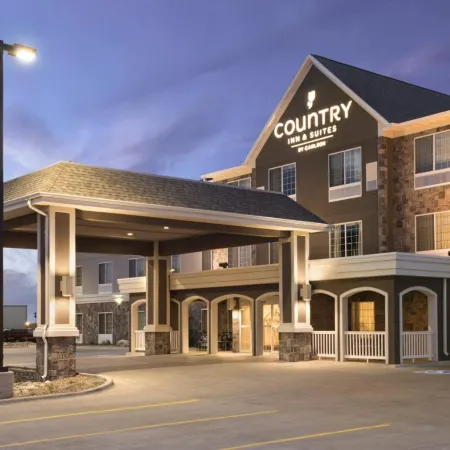 Country Inn & Suites by Radisson, Minot, ND