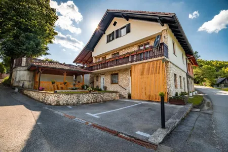 Apartments Stankovo Отели в г. Чатеж на Сави