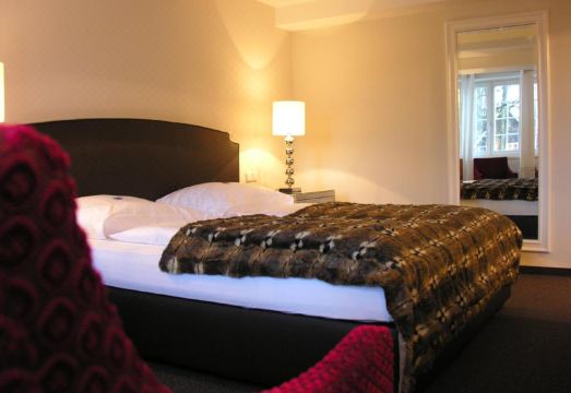 4. 호텔 암 도크토..