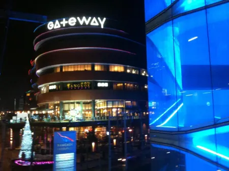 Lodge 61 Hotel Отели рядом с достопримечательностью «A R Sutton & Co Engineers Siam»