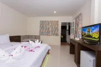 Suksompong Resort Các khách sạn ở Takua Pa