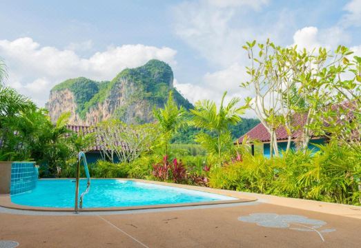 반나이 레이크 뷰 리조트