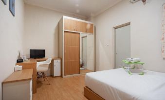 Urbanview Hotel Jagakarsa by RedDoorz