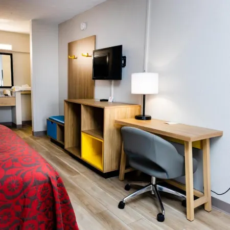 Days Inn by Wyndham Cincinnati East