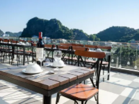 Cat Ba Seoul 2 Hotel & Apartment Hôtels à : Cát Hải