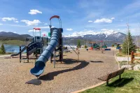 Summit Yacht Club #10 by Summit County Mountain Retreats Hotels in Dillon