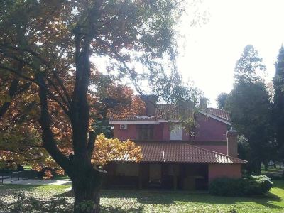 Casa de Campo y Hostería la Masía