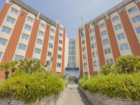 薩萊諾東部雷其諾富特飯店 薩萊諾住宿飯店