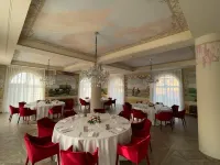 Accomodation Hotel Castello Il Codirosso Hôtels à : Saronno