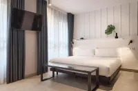 Ramirez Flats Valencia