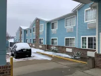 Super 8 by Wyndham Riverside/Kansas City Hotels in Канзас-Сіті