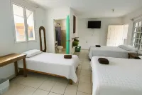 Hotel Henry Bacalar - Pools