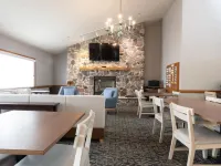AmericInn by Wyndham Sturgeon Bay Hotels in Door County