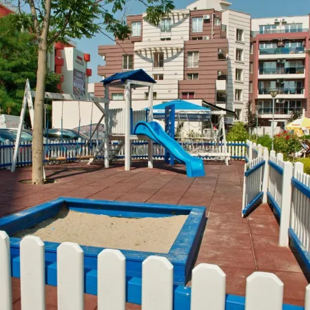 Admiral Plaza Holiday Apartments