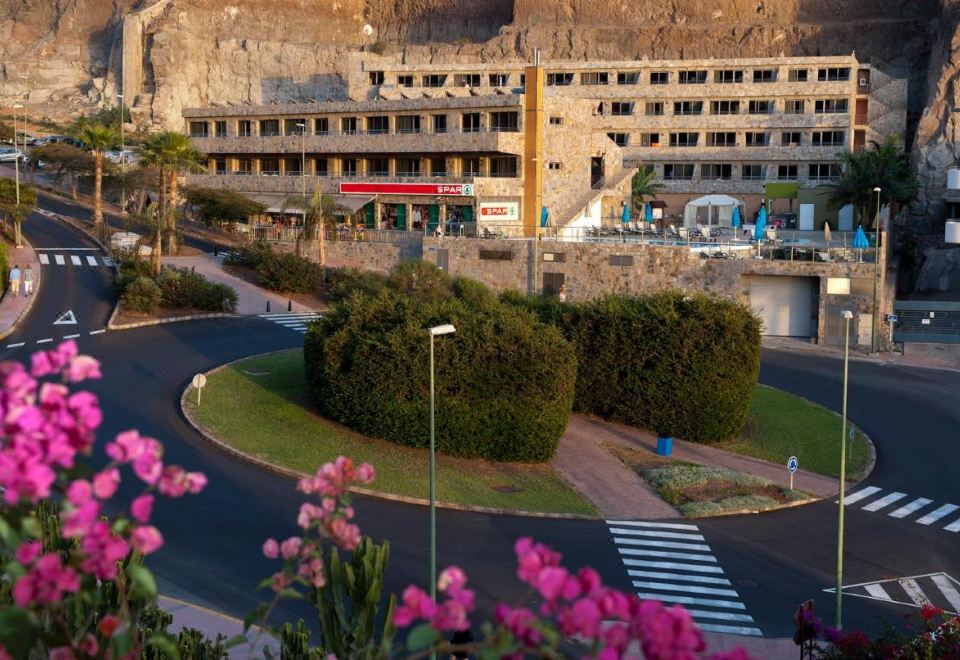 hotel overview picture