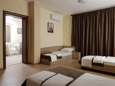 Twain Apart&Rooms Hotel in zona Ponte dei Leoni